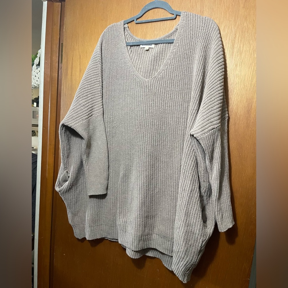 Brown sweater with pockets